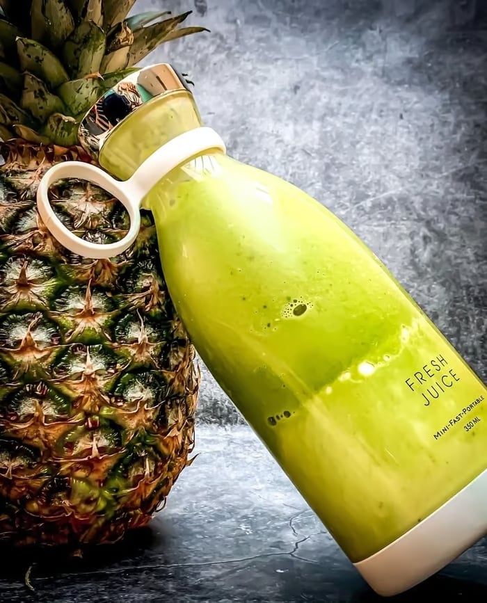 Blend-N-Go Portable Blender 🌪️ Fresh Nutrition Anywhere 🍓